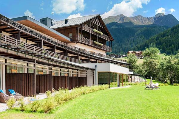 LaCasies Mountain Living Hotel