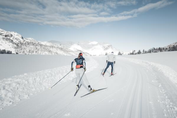 Auf den Langlaufskiern durch die Dolomiten