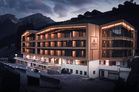 Berghotel Zirm (Valdaora / Sorafurcia) in estate