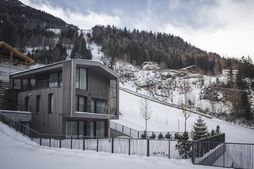 AHRIA NOVA Apartments (Campo Tures) in inverno