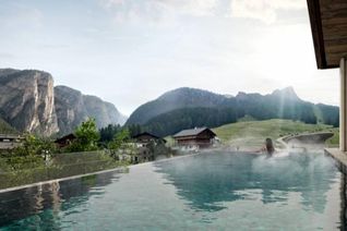 Hotel Continental (Wolkenstein) im Sommer