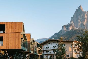 Parc Hotel Florian (Seis am Schlern) im Sommer