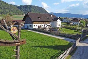 Ortnerhof (Gais) im Sommer