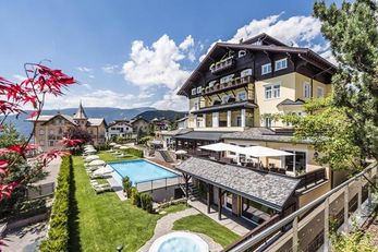 Hotel Villa Kastelruth (Kastelruth) im Sommer