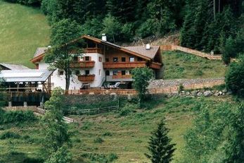 Ferienwohnungen Heinzenhof (Welschnofen) im Sommer