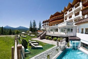 Hotel Sonnalp (Deutschnofen / Eggen) im Sommer