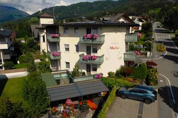 Hotel Akelei (Bruneck / Reischach) im Sommer