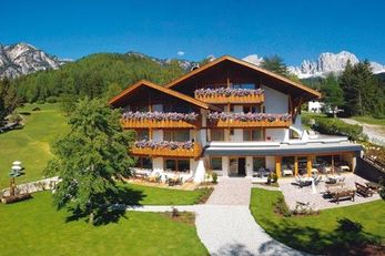 Boutique- & Wanderhotel Stefaner (Tiers / St. Zyprian) im Sommer