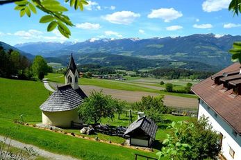 Weliserhof (St. Lorenzen / Stefansdorf) im Sommer