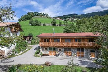 Gebreitnerhof (Brixen) im Sommer