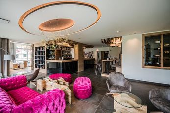 Park Hotel Bellevue (Toblach) im Winter