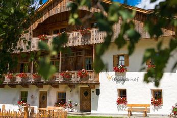 Bruggerhof (Braies / Braies di Fuori) in estate