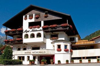 Hotel Mühlwald (Mühlwald-Lappach) im Sommer