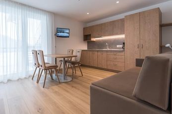Residence Messnerwirt (Bruneck / Reischach) im Sommer