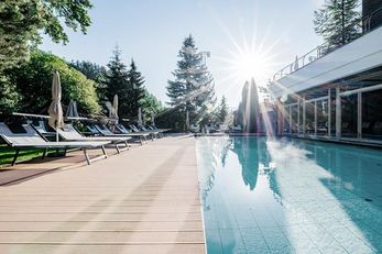 Hotel Lanerhof (St. Lorenzen) im Sommer