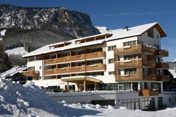 Alpine Hotel Ciasa Lara (Abtei / Stern) im Winter