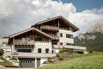 Luxury Chalet Plazola (Wolkenstein) im Sommer
