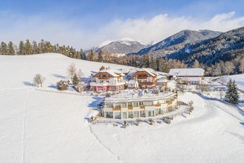 Hotel Amaten (Brunico) in inverno
