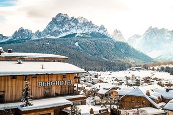 Berghotel - Sexten (Sexten) im Winter