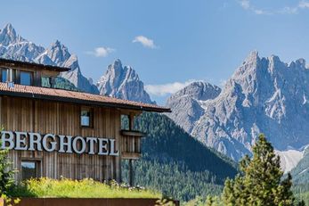Berghotel - Sexten (Sexten) im Sommer