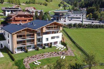 Chalet Nora (St. Vigil in Enneberg) im Sommer