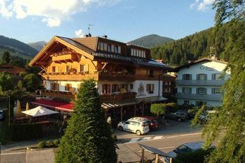 Hotel Stauder (Dobbiaco) in estate