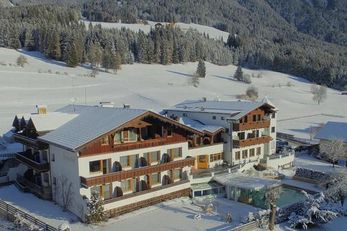 Hotel Tirolerhof (Monguelfo-Tesido / Tesido) in inverno