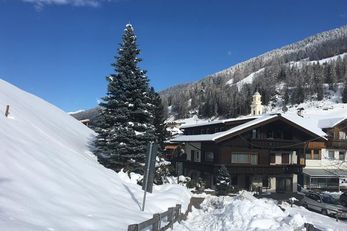 Villa Erika (Sexten) im Winter