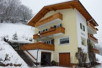 Haus Sonnleitn (Lajen) im Winter