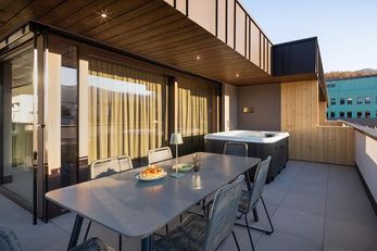 Rienz Alpine City Lofts (Bruneck) im Sommer