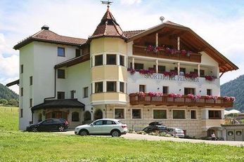 Hotel Peintner (Mühlbach / Vals) im Sommer