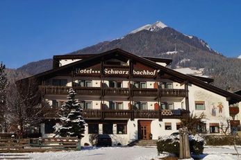 Hotel Schwarzbachhof (Valle Aurina / Lutago) in inverno