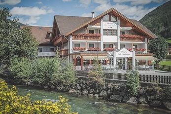 Ahrner Wirt Apartments (Valle Aurina / S. Giovanni) in estate