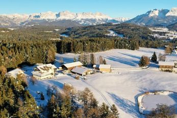 Schadnerhof (Deutschnofen) im Winter