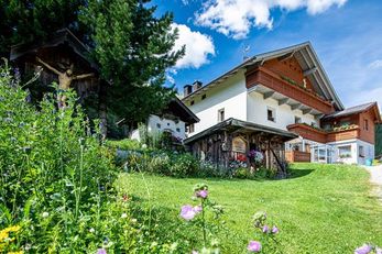 Unterhof (Campo Tures / Riva di Tures) in estate