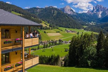 Residence Bergheim (Braies / Braies di Dentro) in estate