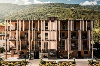 Hotel Christof (Welsberg-Taisten / Welsberg) im Sommer