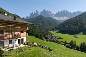 Unterkantiolerhof (Val di Funes / S. Maddalena) in estate