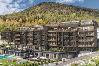 Molaris Lodges (Mühlbach) im Sommer