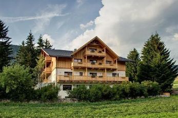 Garni & Residence Helvetia (Villabassa) in estate