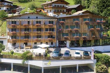 Niggl Easygoing Mounthotel (Welschnofen) im Sommer