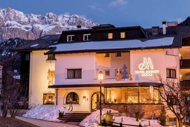 Hotel Mignon (Wolkenstein) im Winter