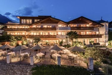 Hotel Krause (Tirolo) in estate