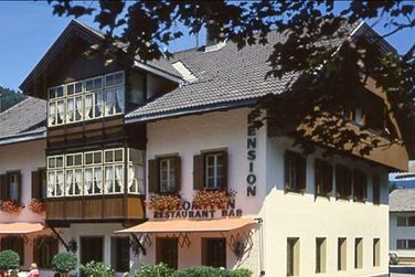 Gasthof Dolomiten (Prags / Innerprags) im Sommer