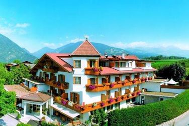 Hotel Hubertushof (Naz-Sciaves) in estate