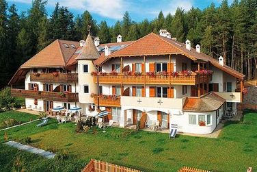 Residence Garni Wolfgang (Ritten / Klobenstein) im Sommer