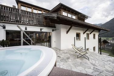 Cësa Sassela (Ortisei) in estate