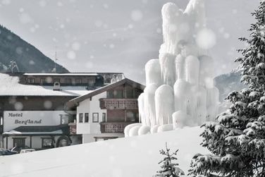Hotel Bergland (Valle Aurina / Cadipietra) in inverno