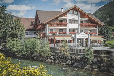 Ahrner Wirt Apartments