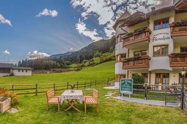 Apartments Floralpin